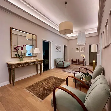 4 Suites, Frescoes And Garden