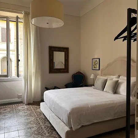 4 Suites, Frescoes And Garden Floransa