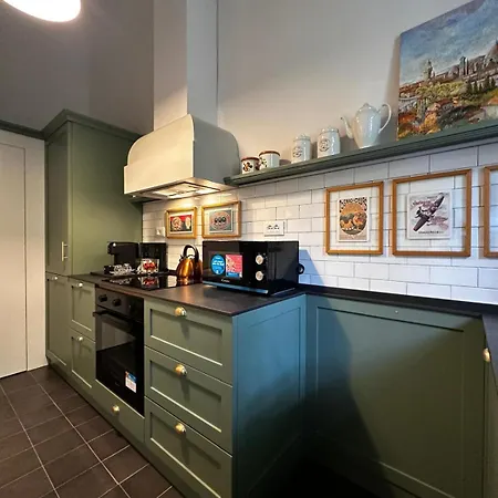 Daire 4 Suites, Frescoes And Garden *