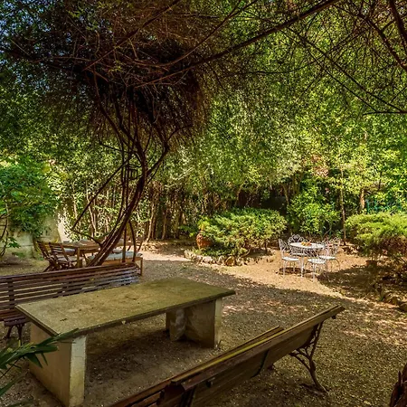 Golden Luxe - 4 Suites, Frescoes And Garden 피렌체
