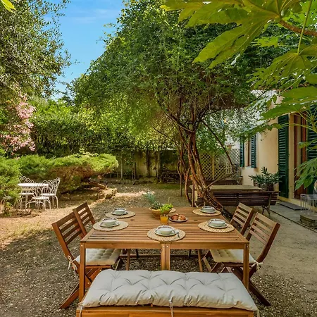 Daire 4 Suites, Frescoes And Garden Floransa