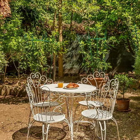 Apartmán Golden Luxe - 4 Suites, Frescoes And Garden