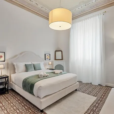 Golden Luxe - 4 Suites, Frescoes And Garden * 피렌체