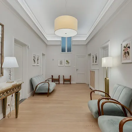 Golden Luxe - 4 Suites, Frescoes And Garden